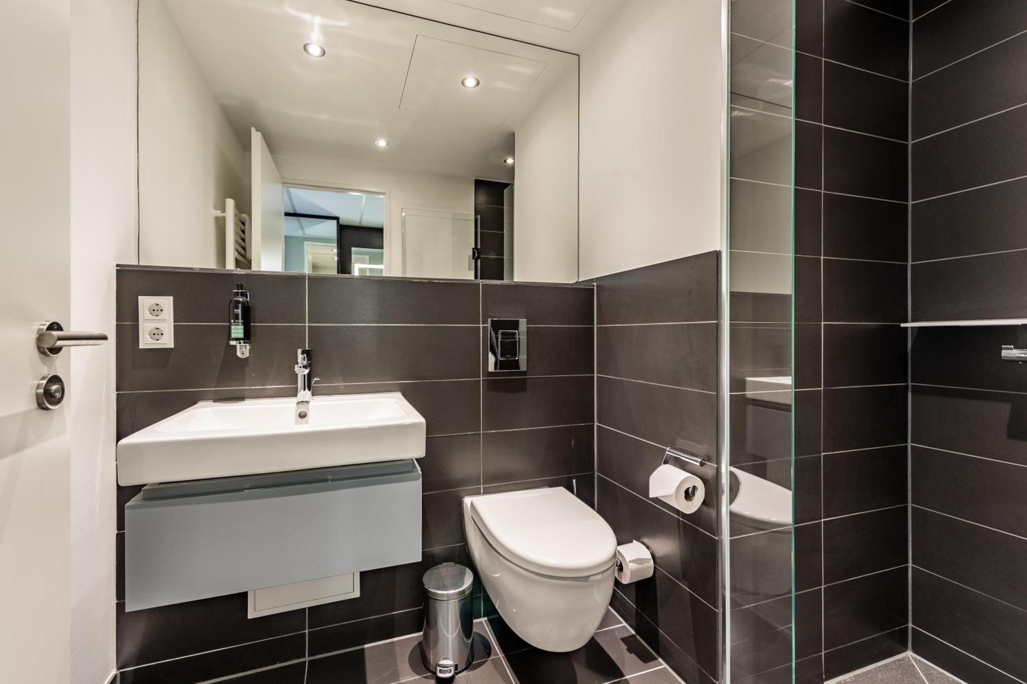 Premier Inn Muenchen City Schwabing Exterior foto